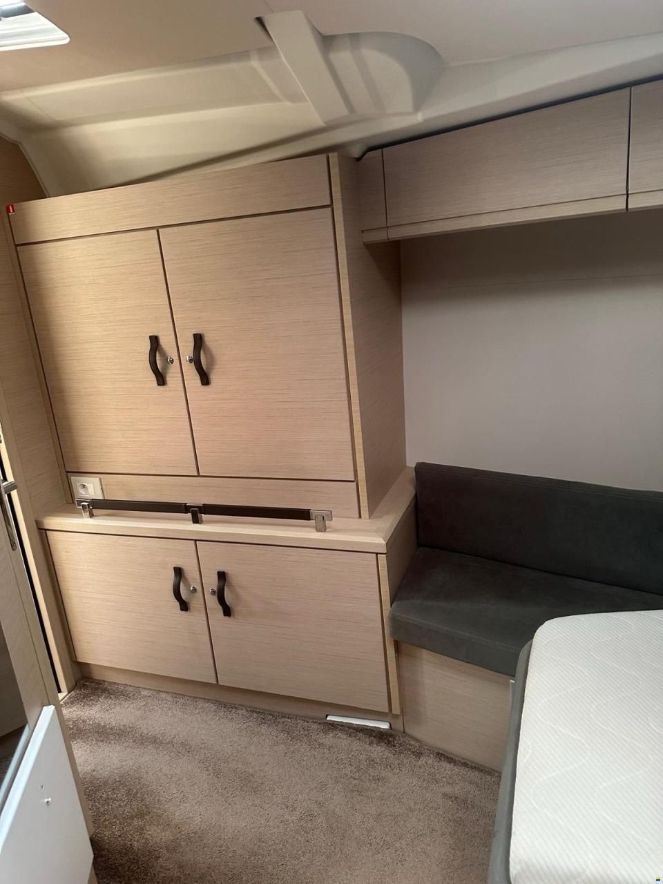 Jeanneau Yacht 51