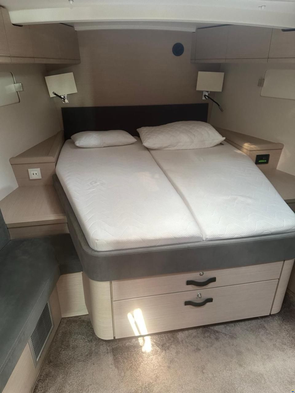 Jeanneau Yacht 51