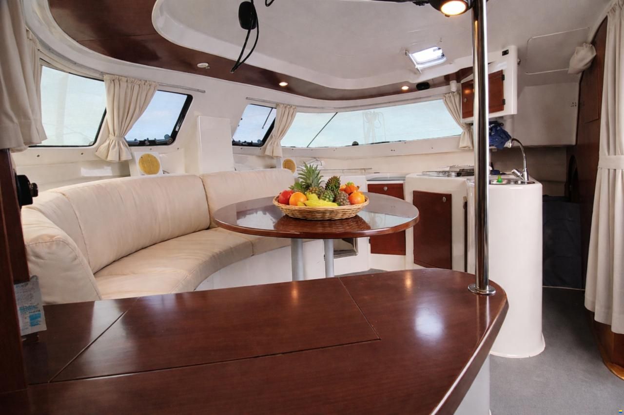 Fountaine Pajot Tobago 35