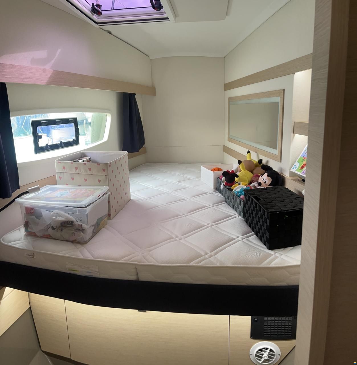 Fountaine Pajot Lucia 40
