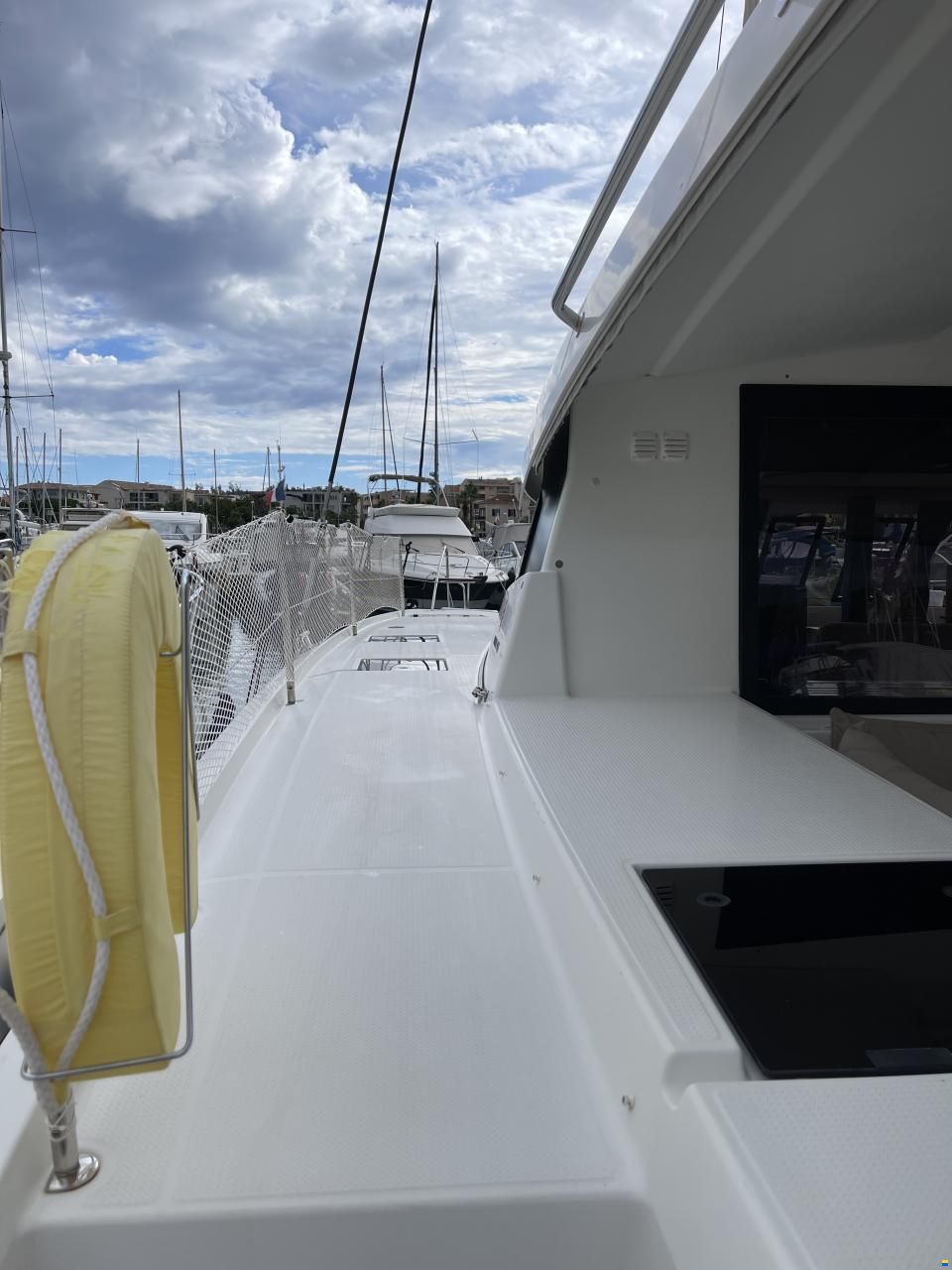 Fountaine Pajot Lucia 40