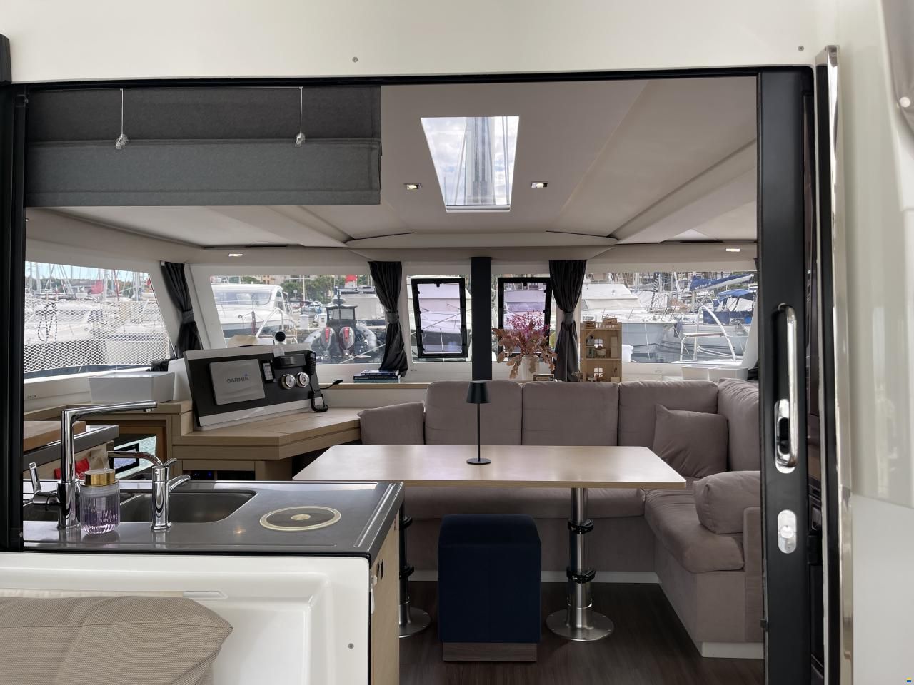 Fountaine Pajot Lucia 40