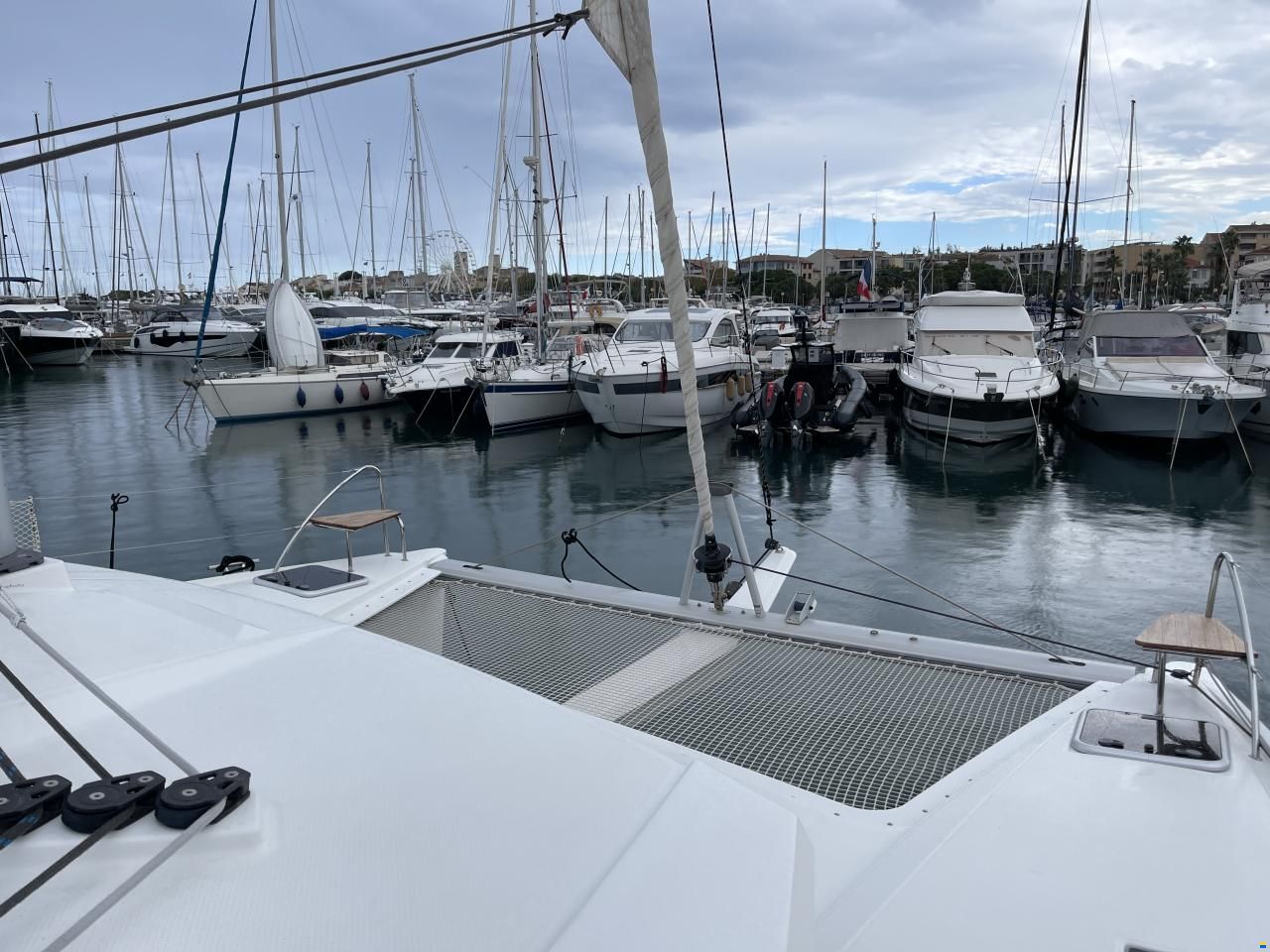 Fountaine Pajot Lucia 40