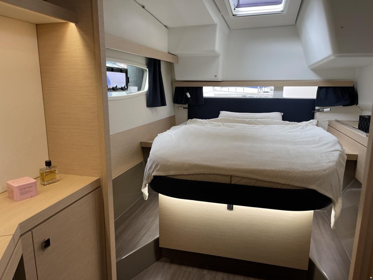 Fountaine Pajot Lucia 40