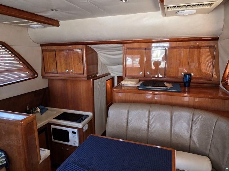 Bertram Yachts Bertram 390 Convertible