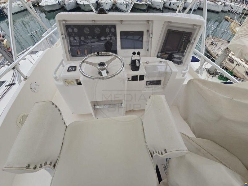Bertram Yachts Bertram 390 Convertible