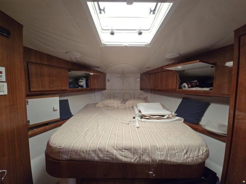 Bertram Yachts Bertram 390 Convertible