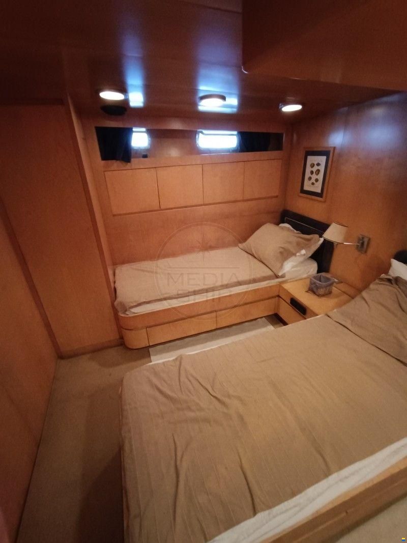 Cantieri di Pisa Akhir 18