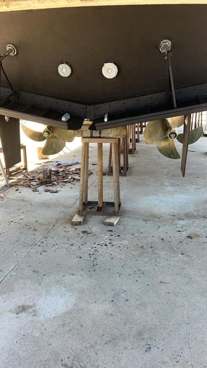 Cantieri di Pisa Akhir 18