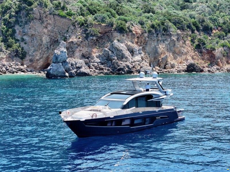 Galeon Yacht Galeon 700 Skydeck