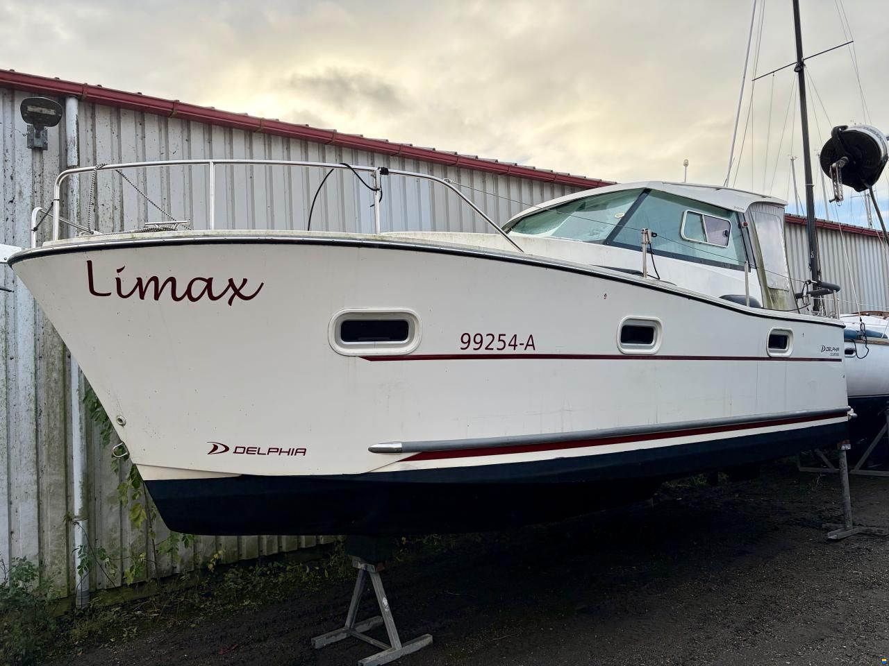 Delphia 800 Escape