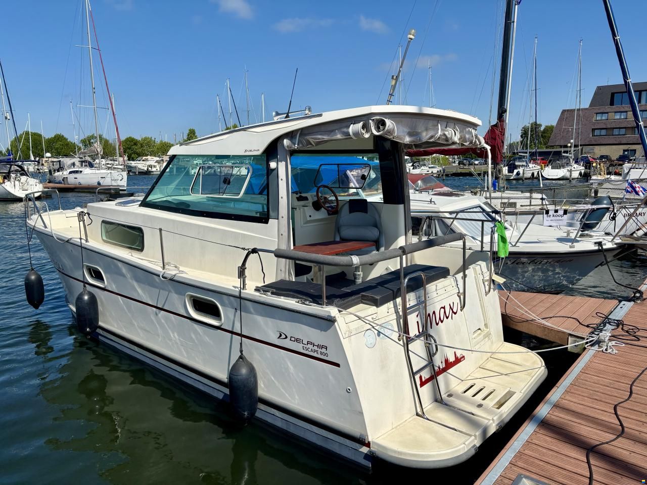 Delphia 800 Escape