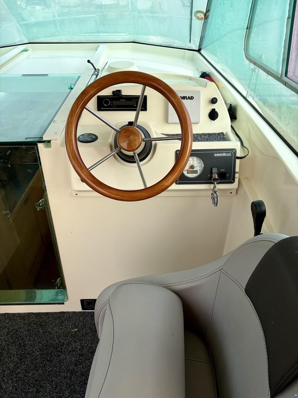 Delphia 800 Escape