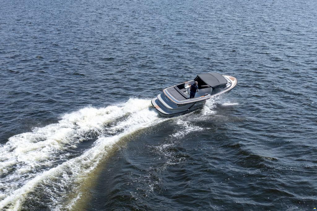 Oud Huijzer 740 Tender