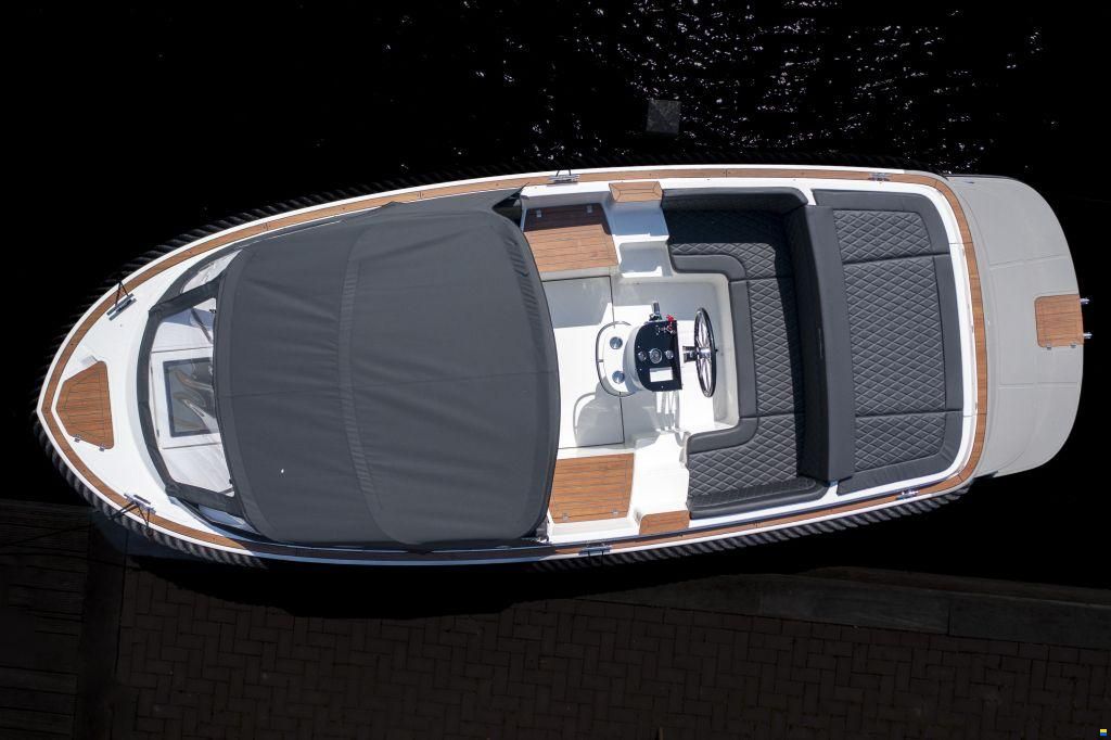 Oud Huijzer 740 Tender
