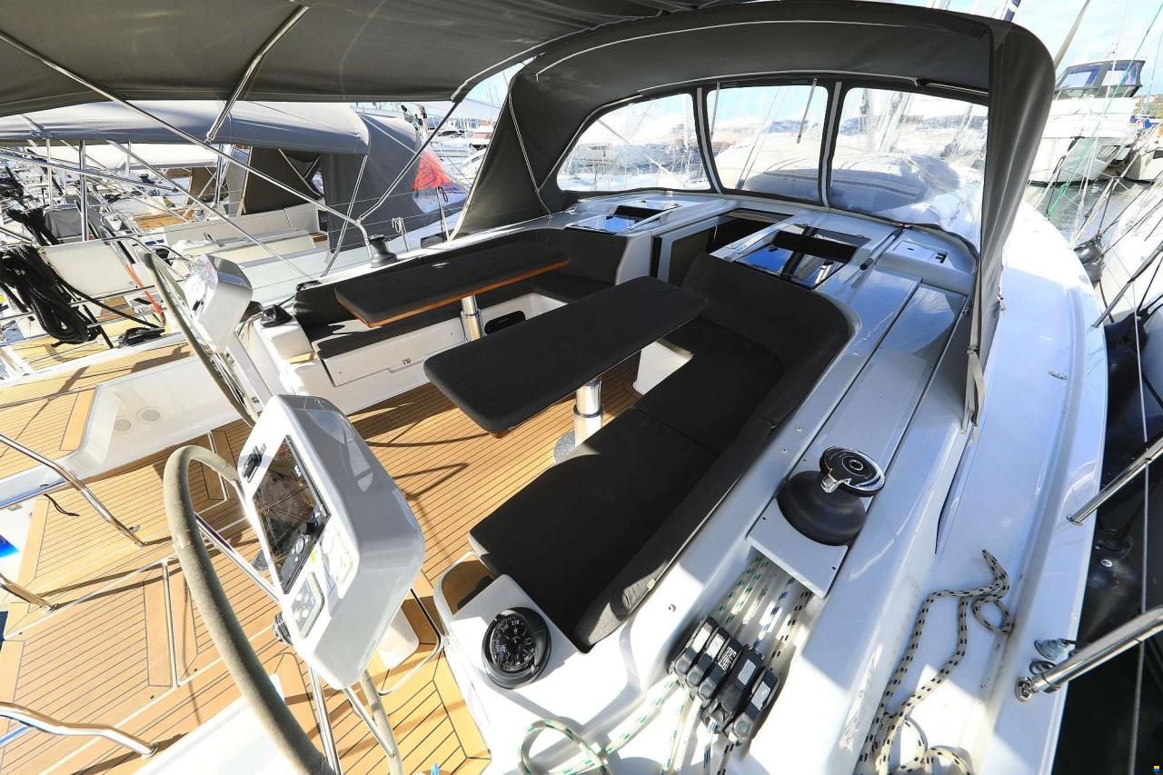 Hanse 508