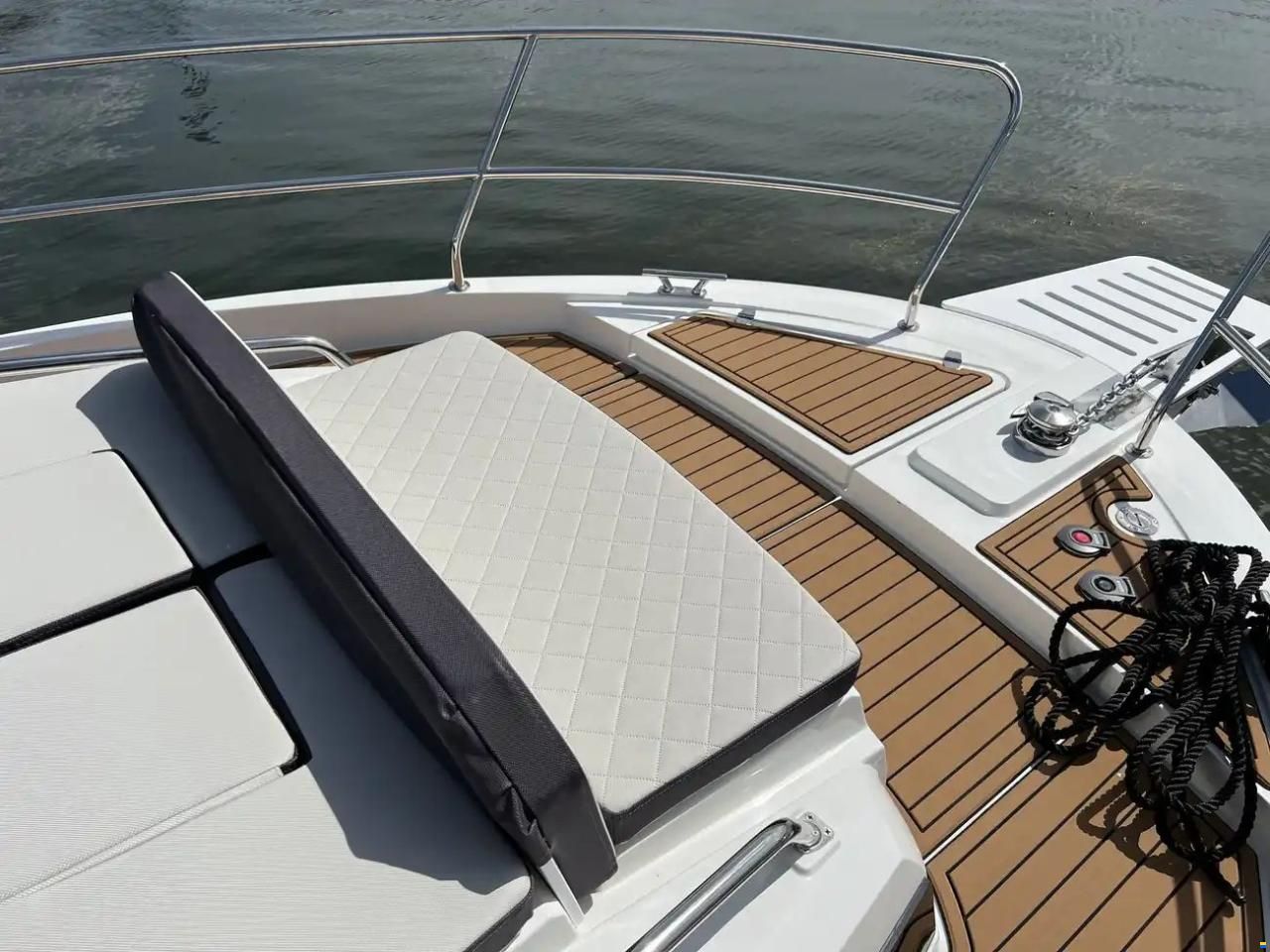 Nauticat 990 Neon