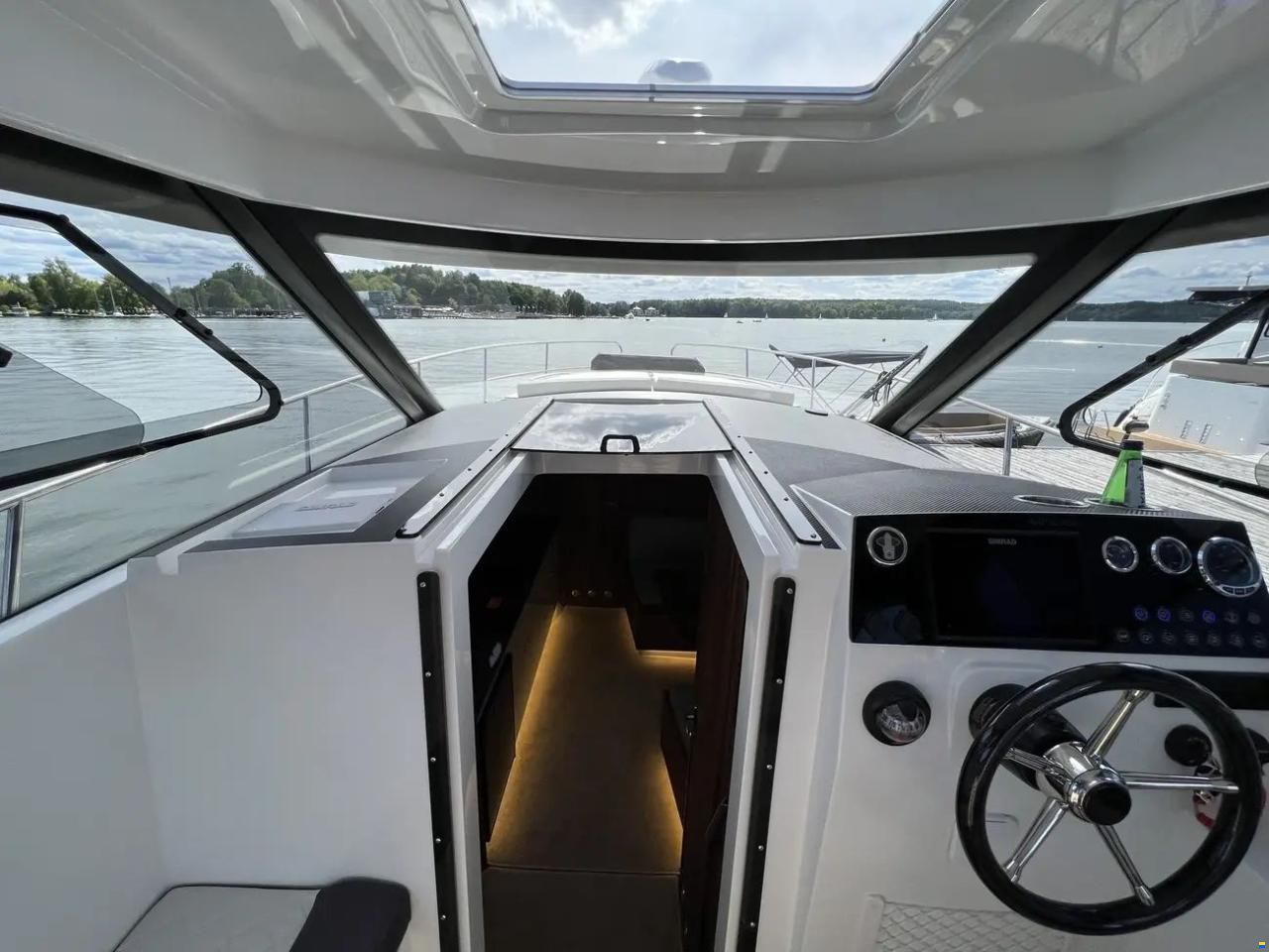 Nauticat 990 Neon