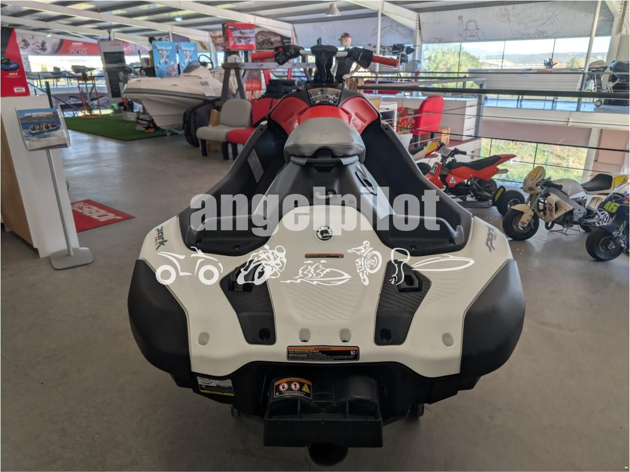 BRP Spark Trixx 900 HO ACE 1UP