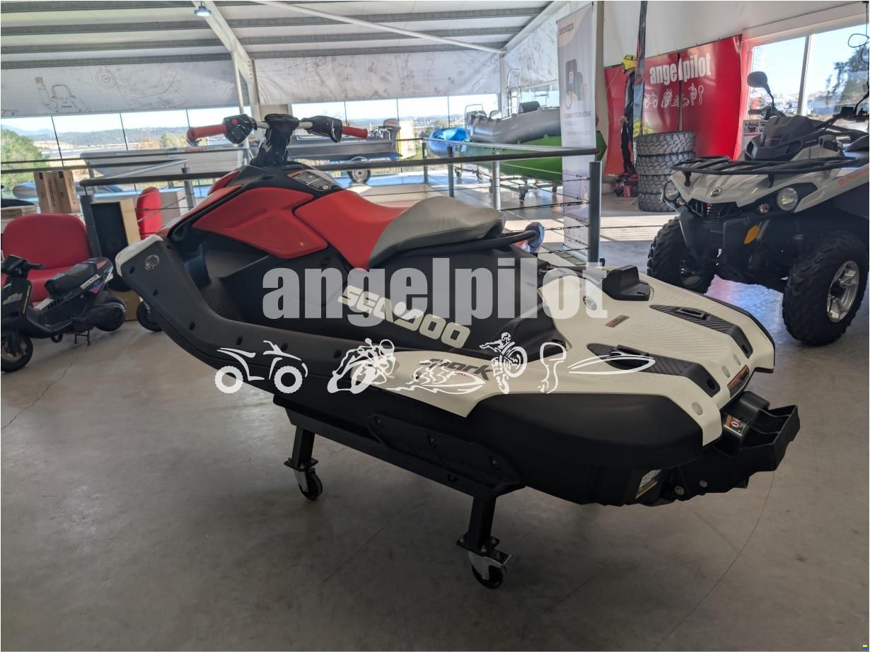 BRP Spark Trixx 900 HO ACE 1UP