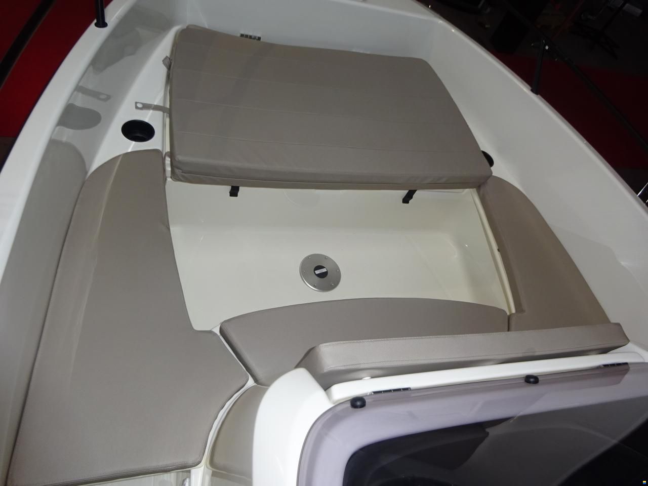 Quicksilver Activ 555 Open