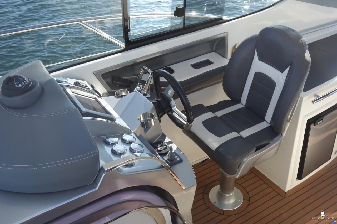 Galeon 325 HTS