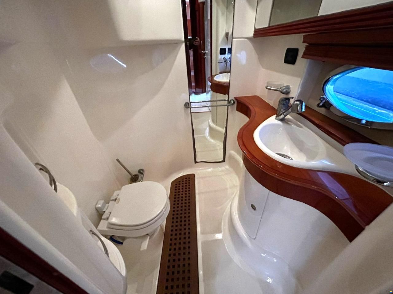 Gobbi 42 Atlantis