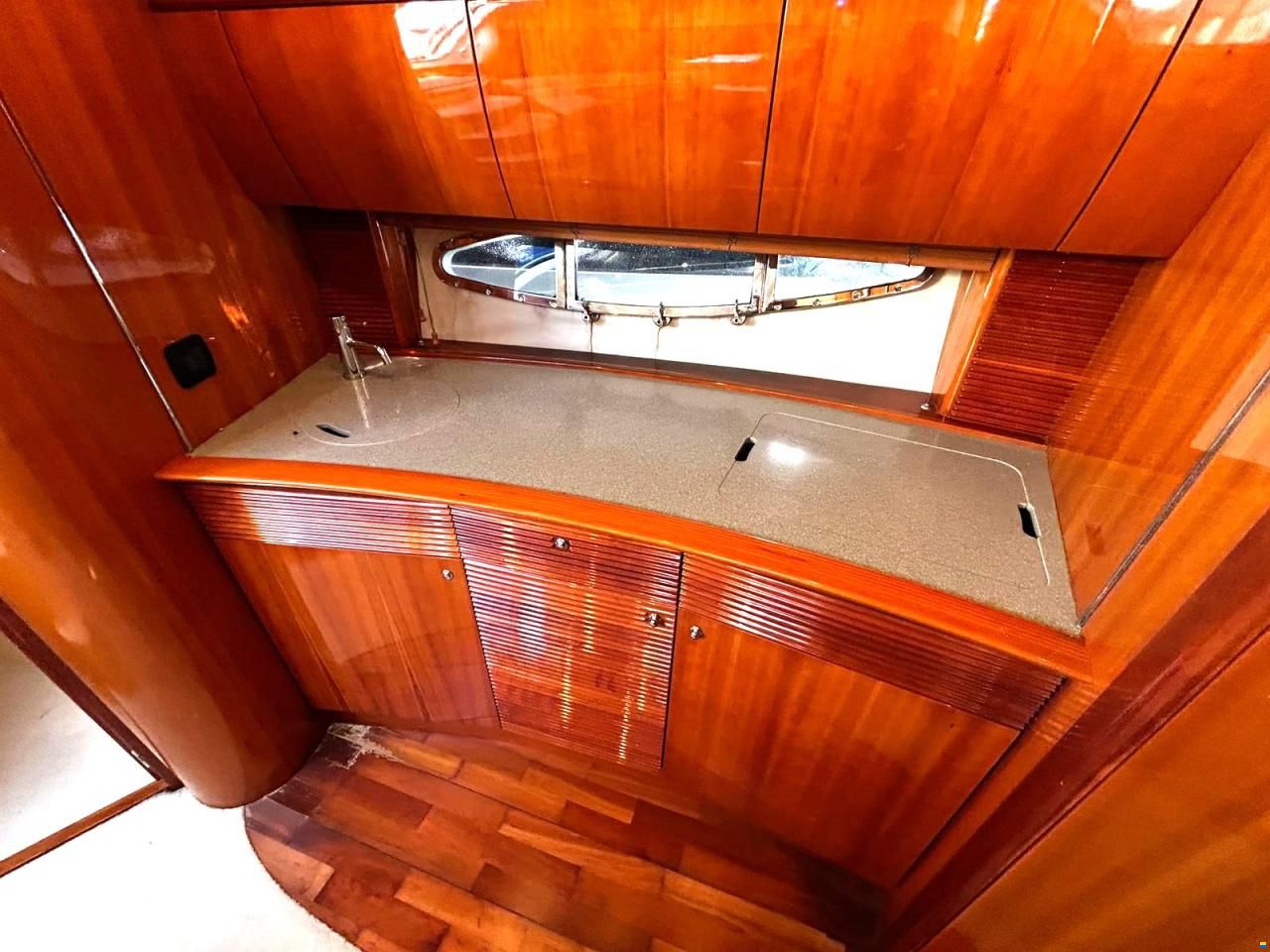 Gobbi 42 Atlantis