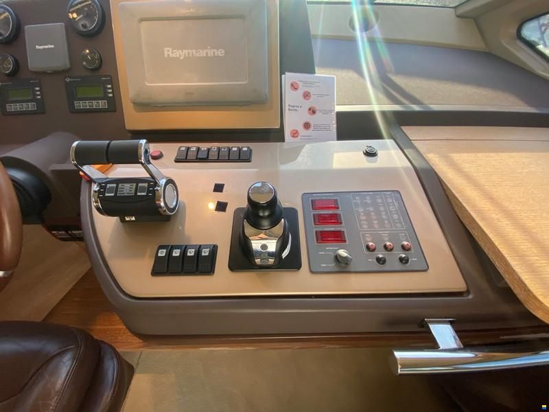 Azimut 60 Fly