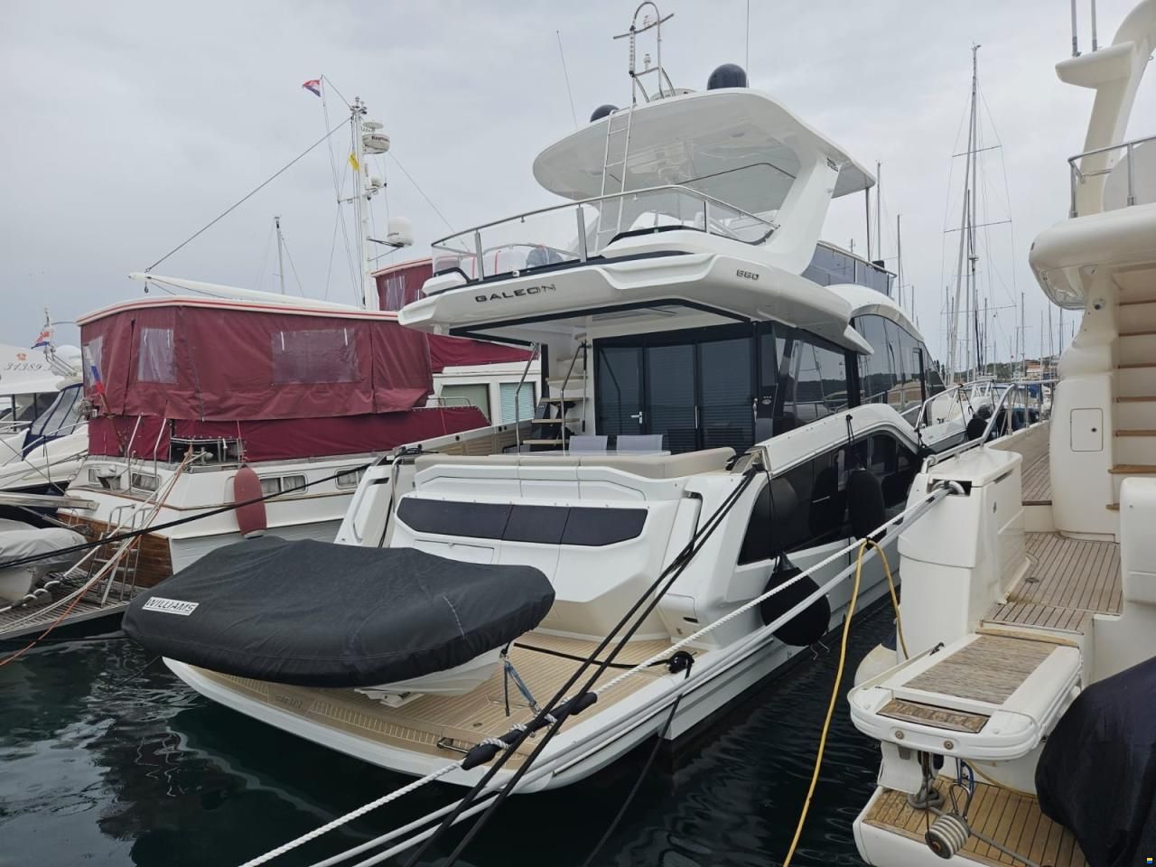 Galeon 560 Fly