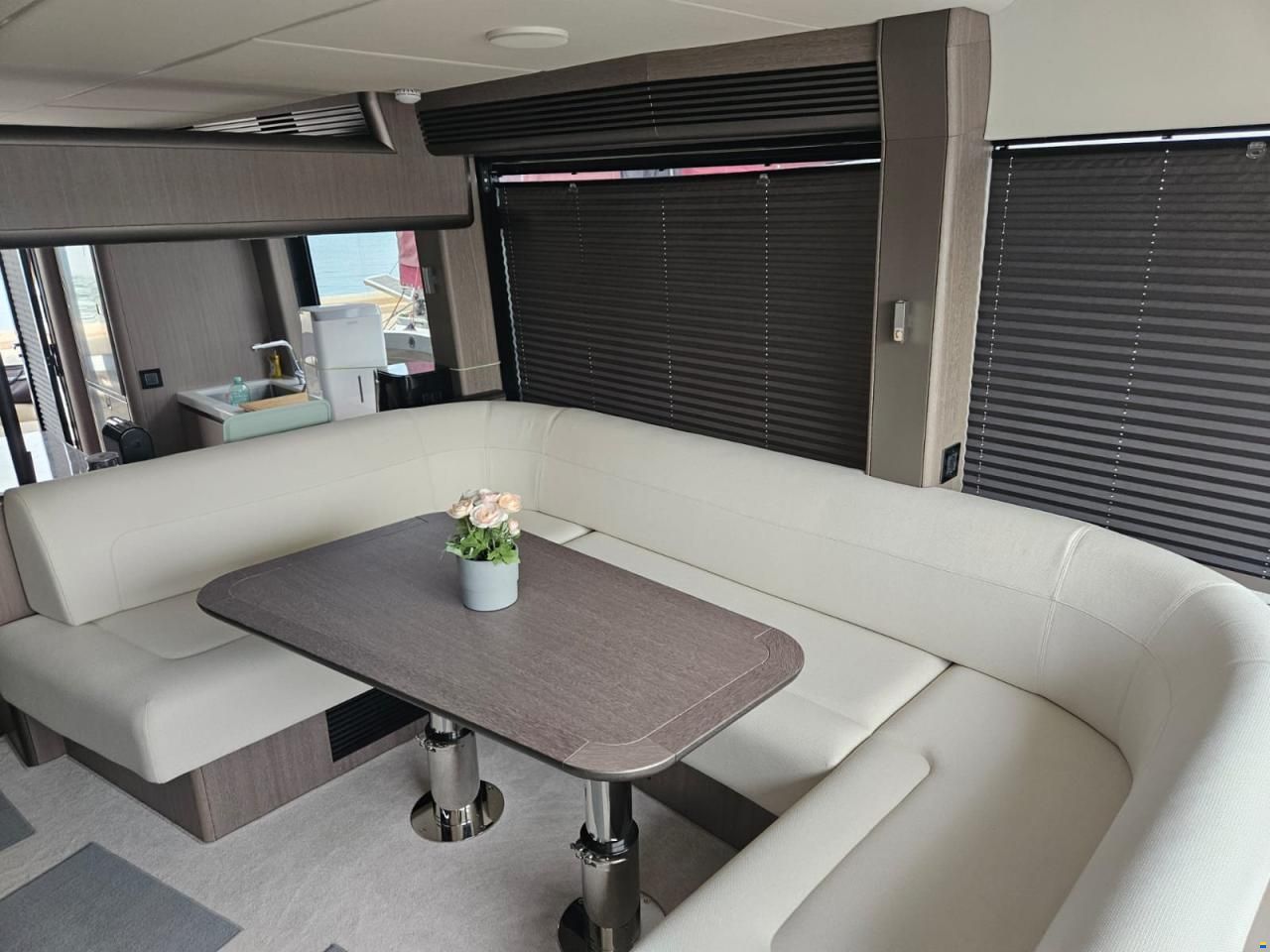 Galeon 560 Fly