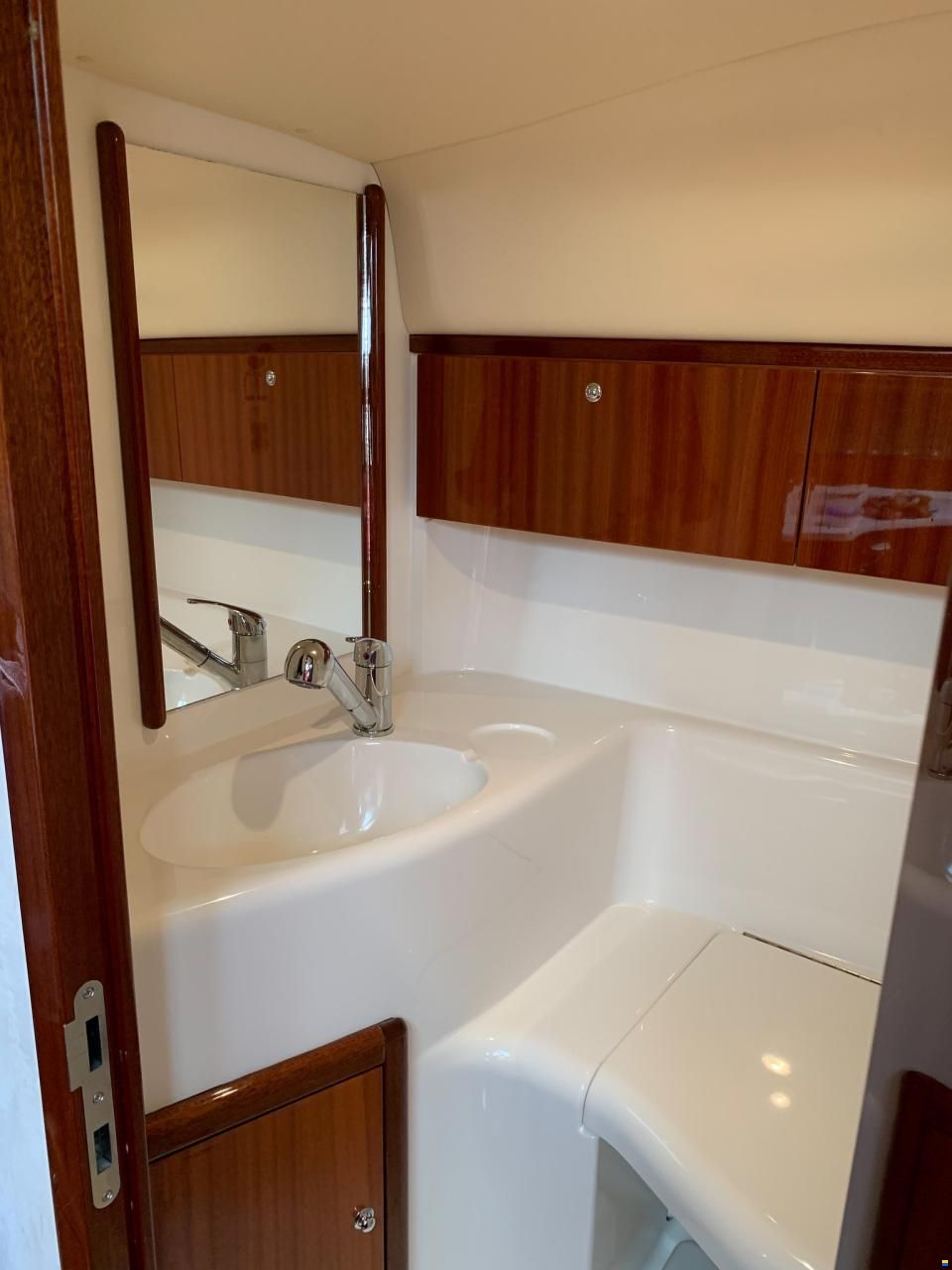 Windy Grand Tornado 32