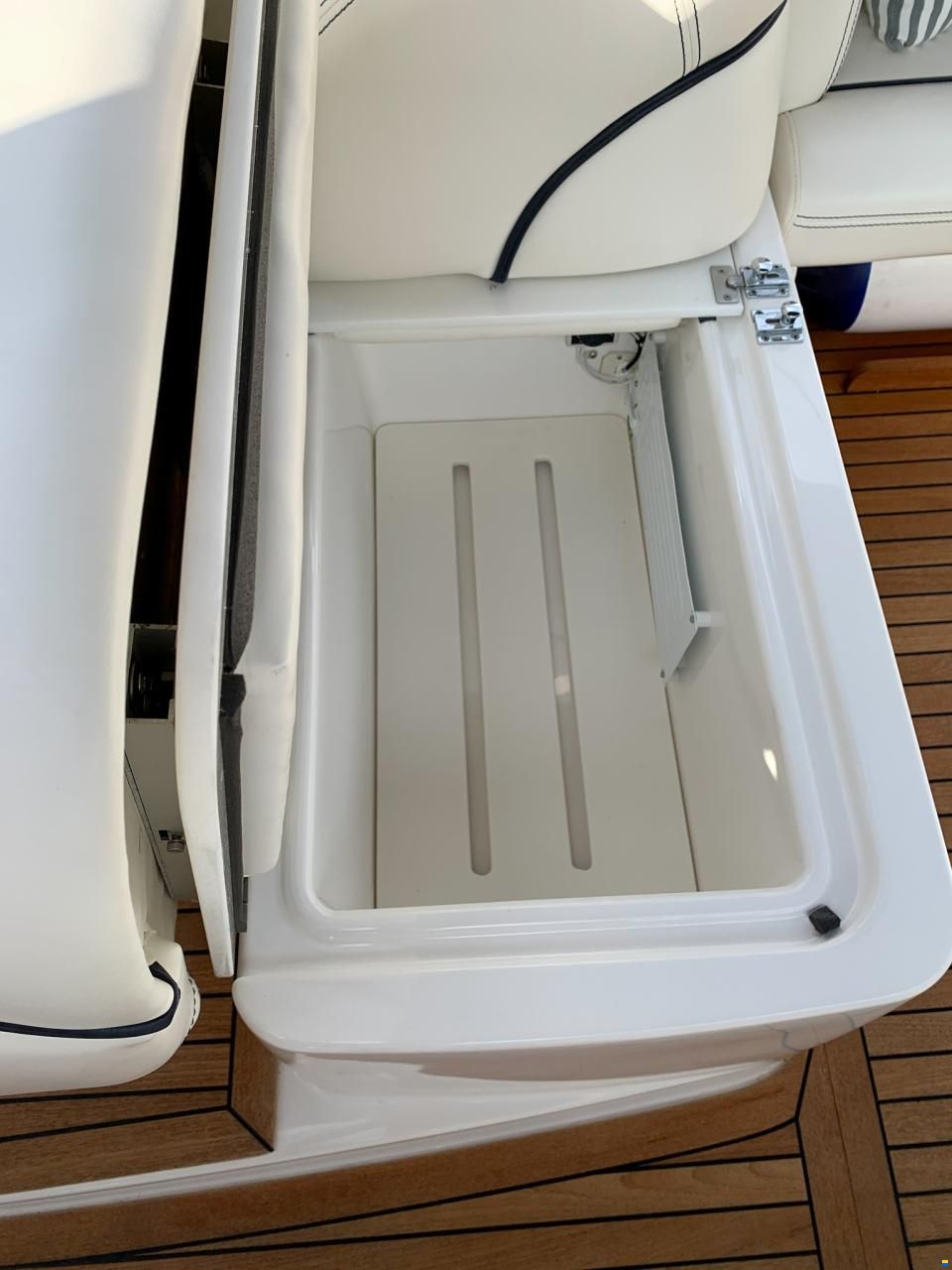 Windy Grand Tornado 32