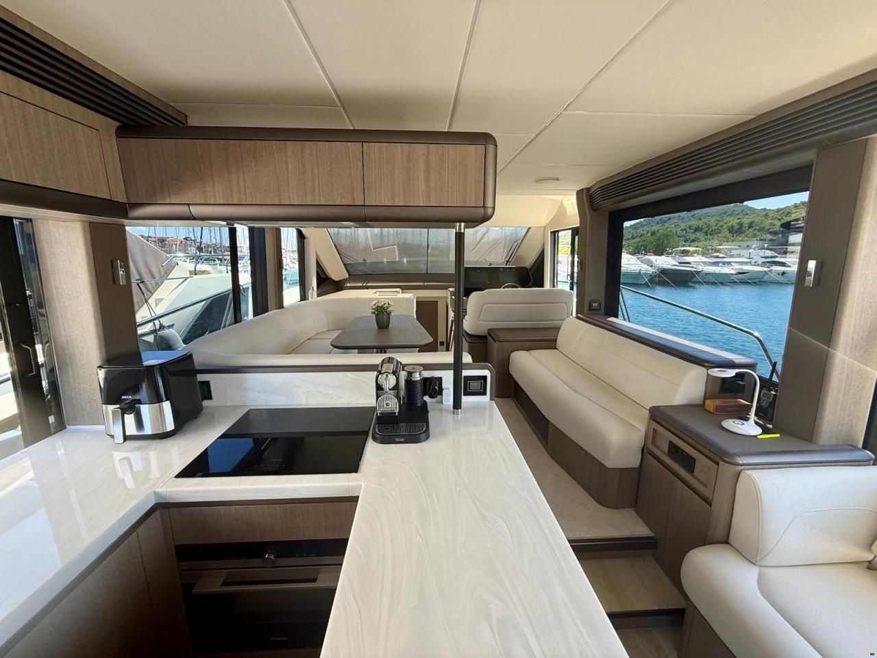 Galeon 560 Fly