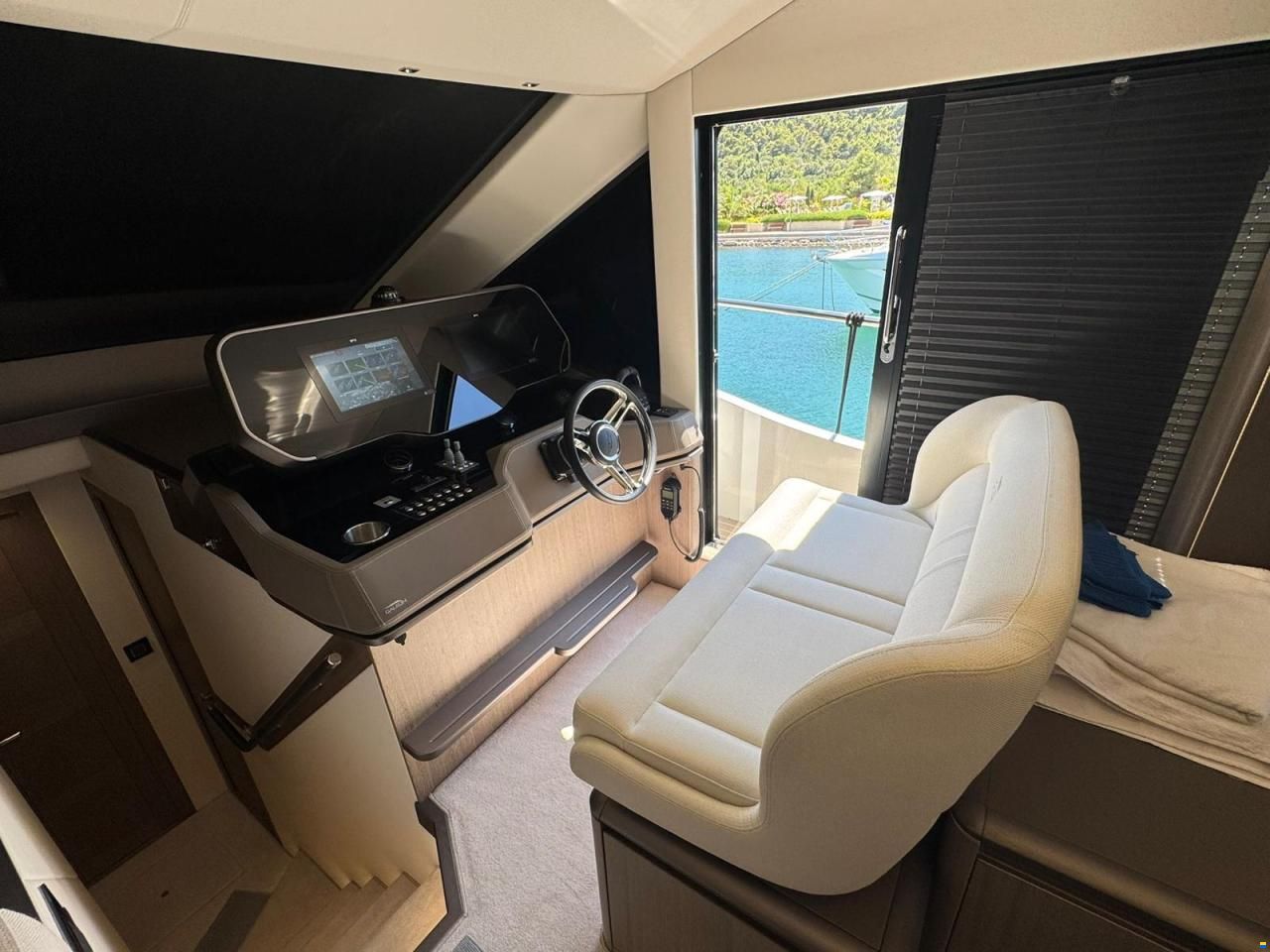 Galeon 560 Fly