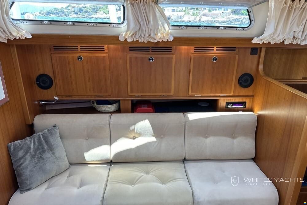 Hallberg-Rassy 43