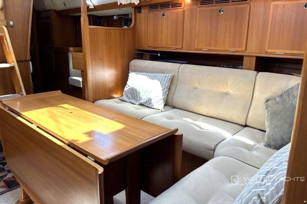Hallberg-Rassy 43