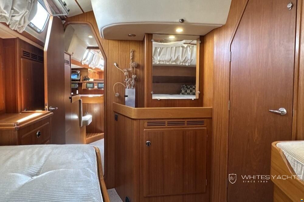 Hallberg-Rassy 43