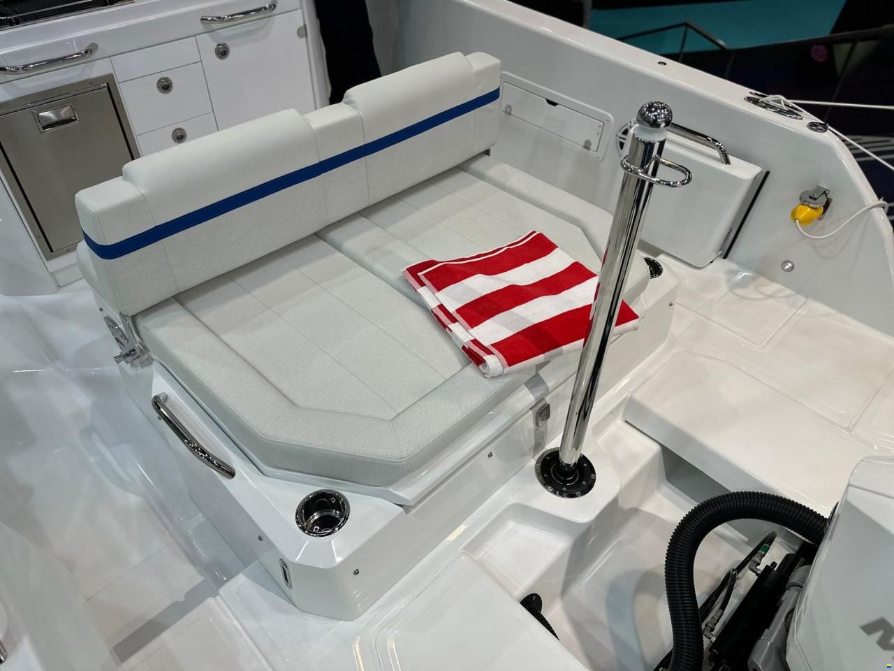 Wellcraft 28 T-TOP