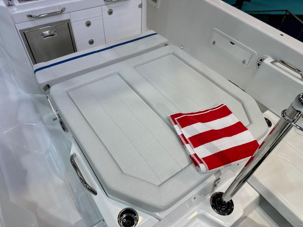 Wellcraft 28 T-TOP