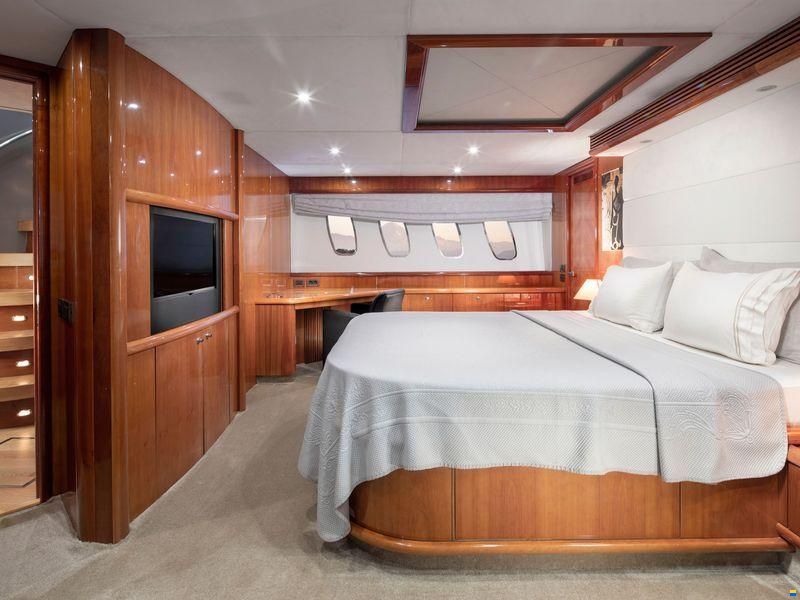 Sunseeker 94 Yacht