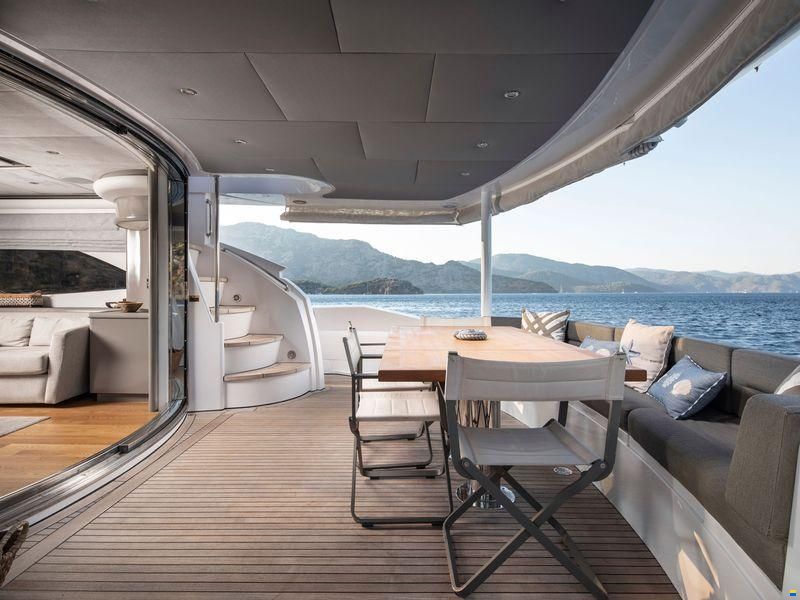 Sunseeker 94 Yacht