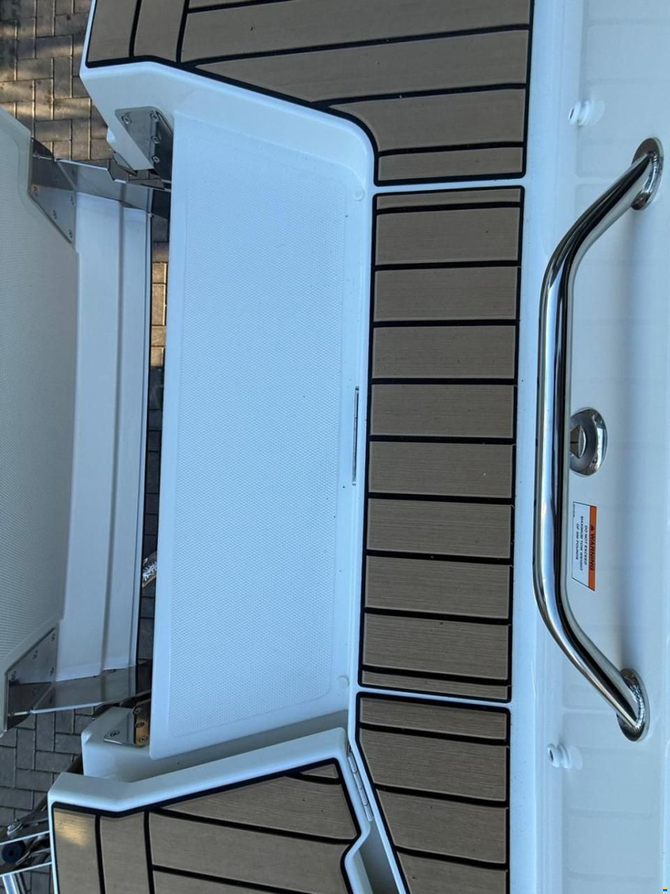 Sea Ray SDX 230
