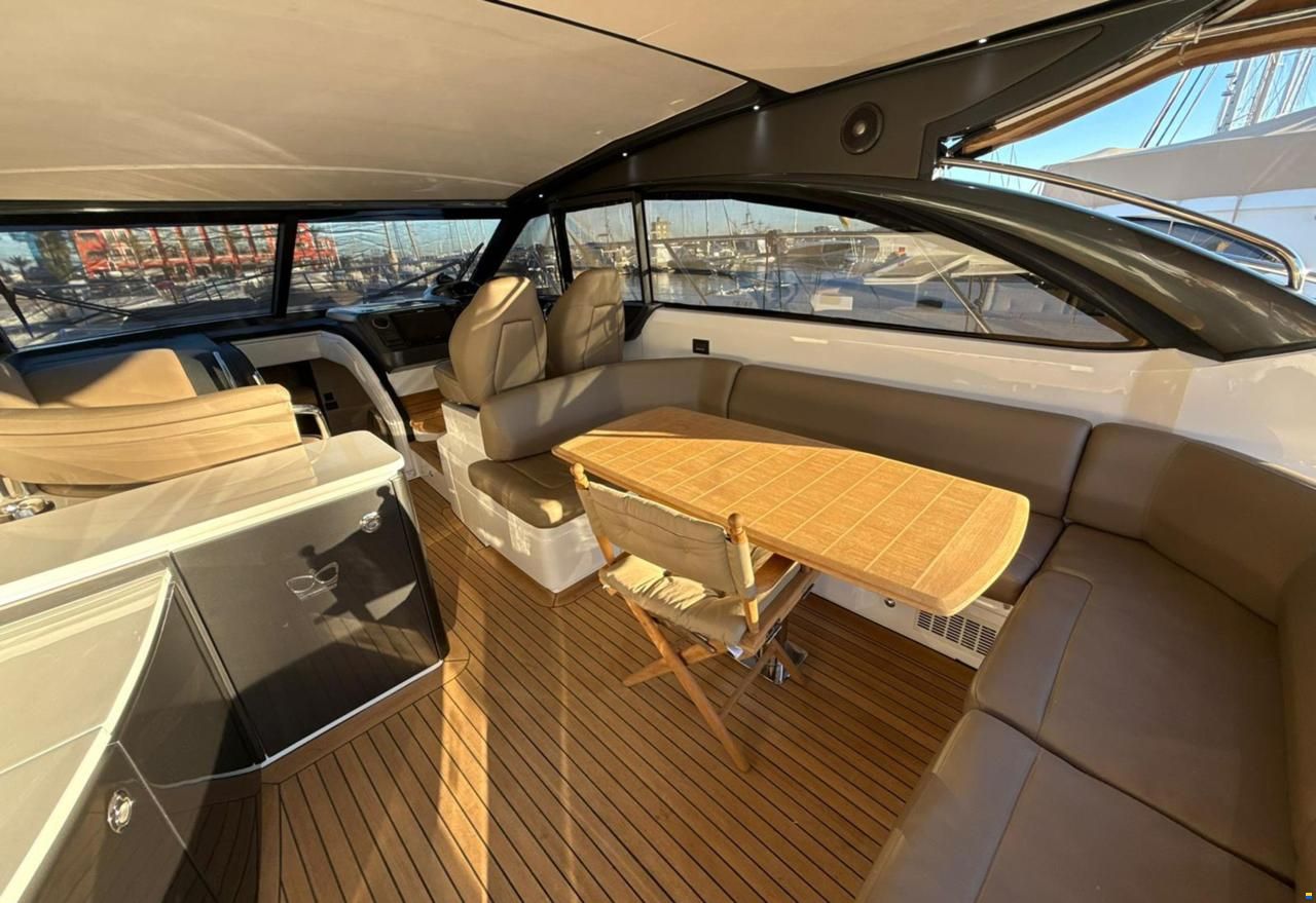 Princess V 48 open