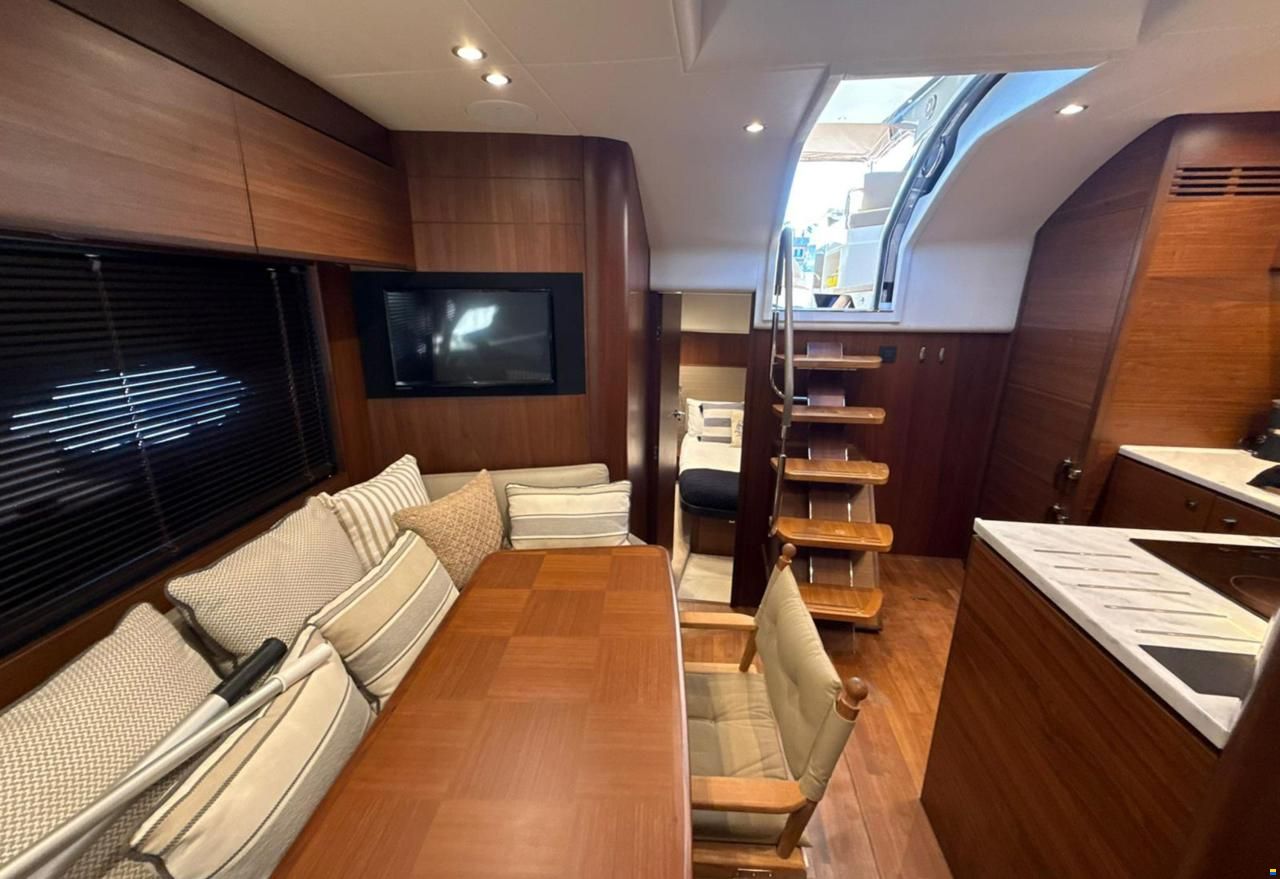 Princess V 48 open