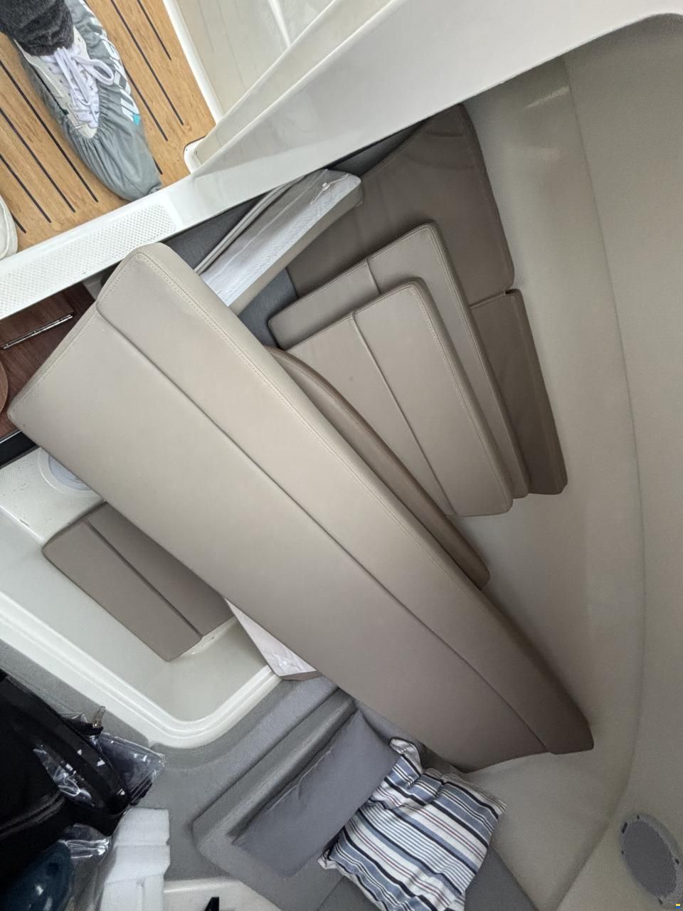 Quicksilver Activ 555 Cabin