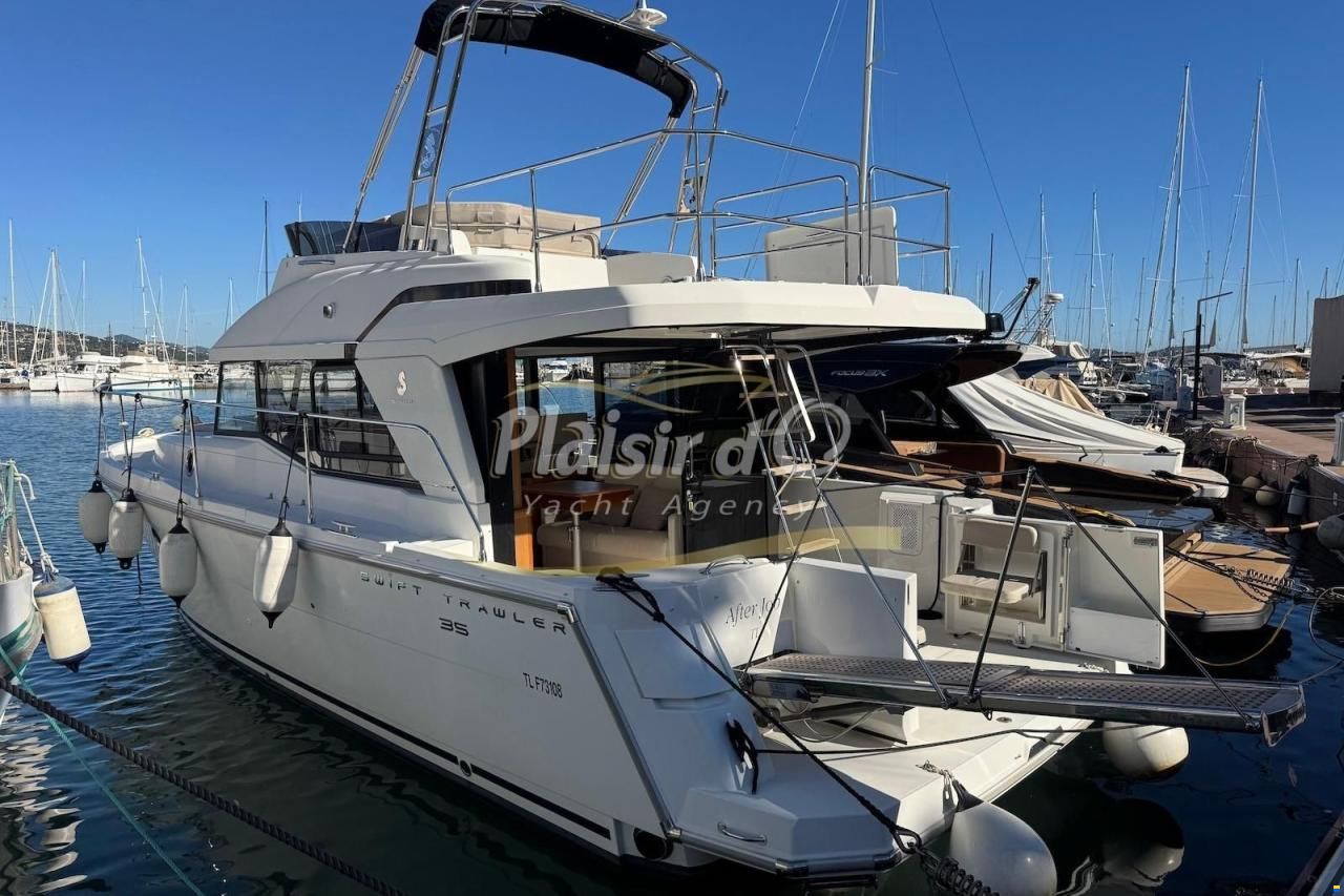 Beneteau Swift Trawler 35