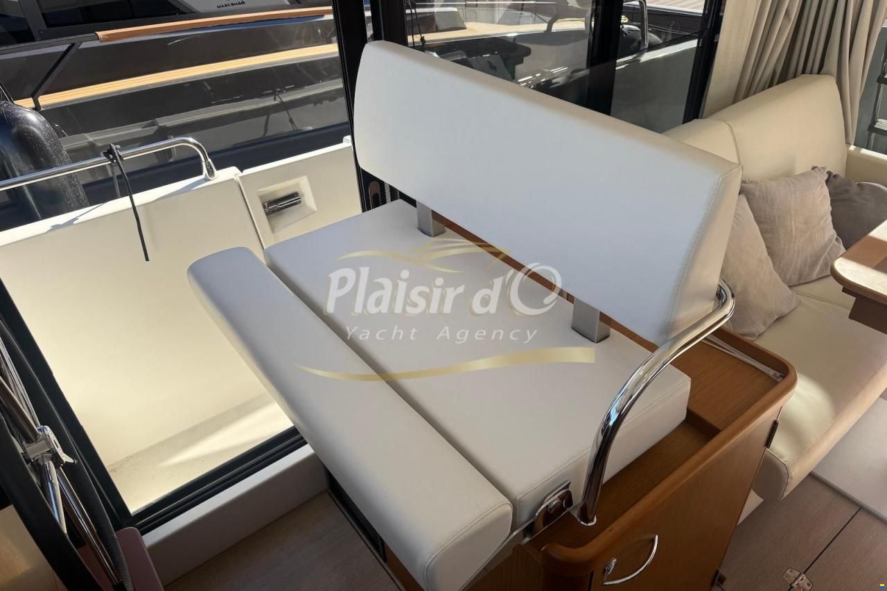 Beneteau Swift Trawler 35