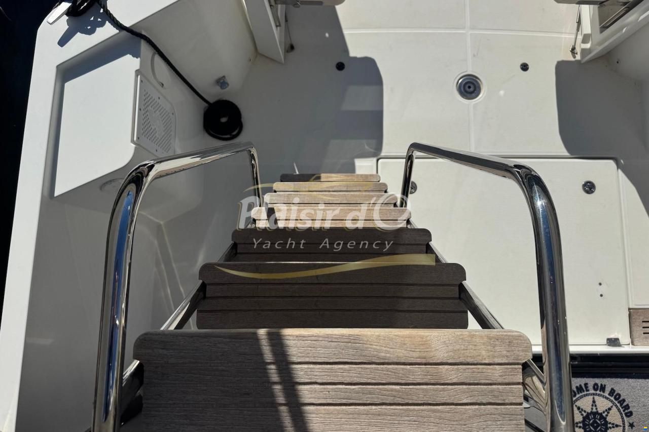 Beneteau Swift Trawler 35
