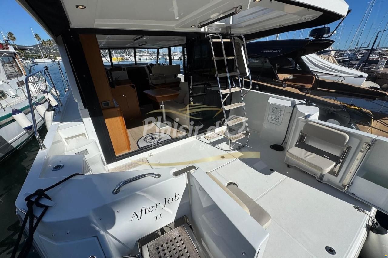Beneteau Swift Trawler 35